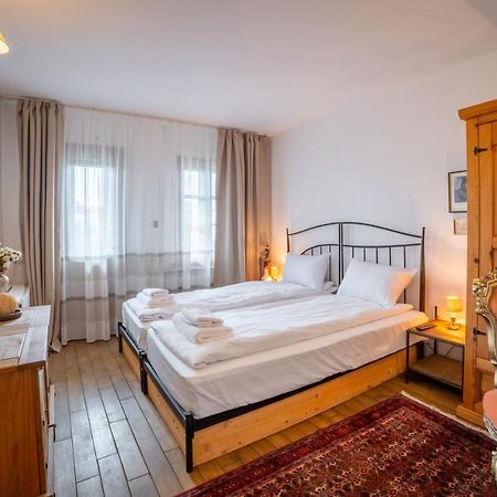 Four Riders Guest House Veliko Tărnovo Esterno foto