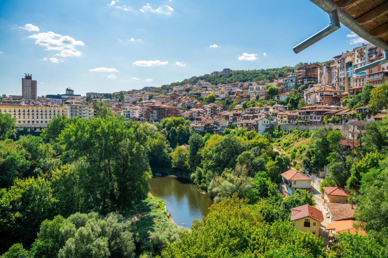 Four Riders Guest House Veliko Tărnovo Esterno foto
